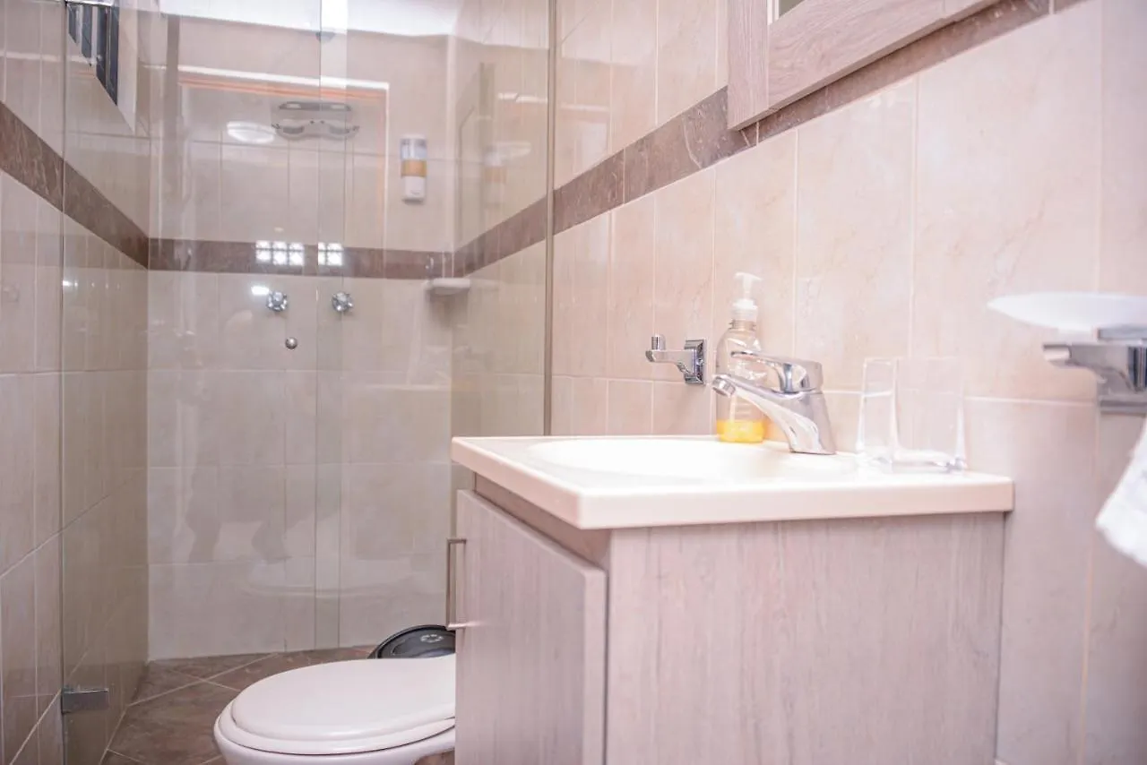 Poblado Brownstone Apartment Medellin