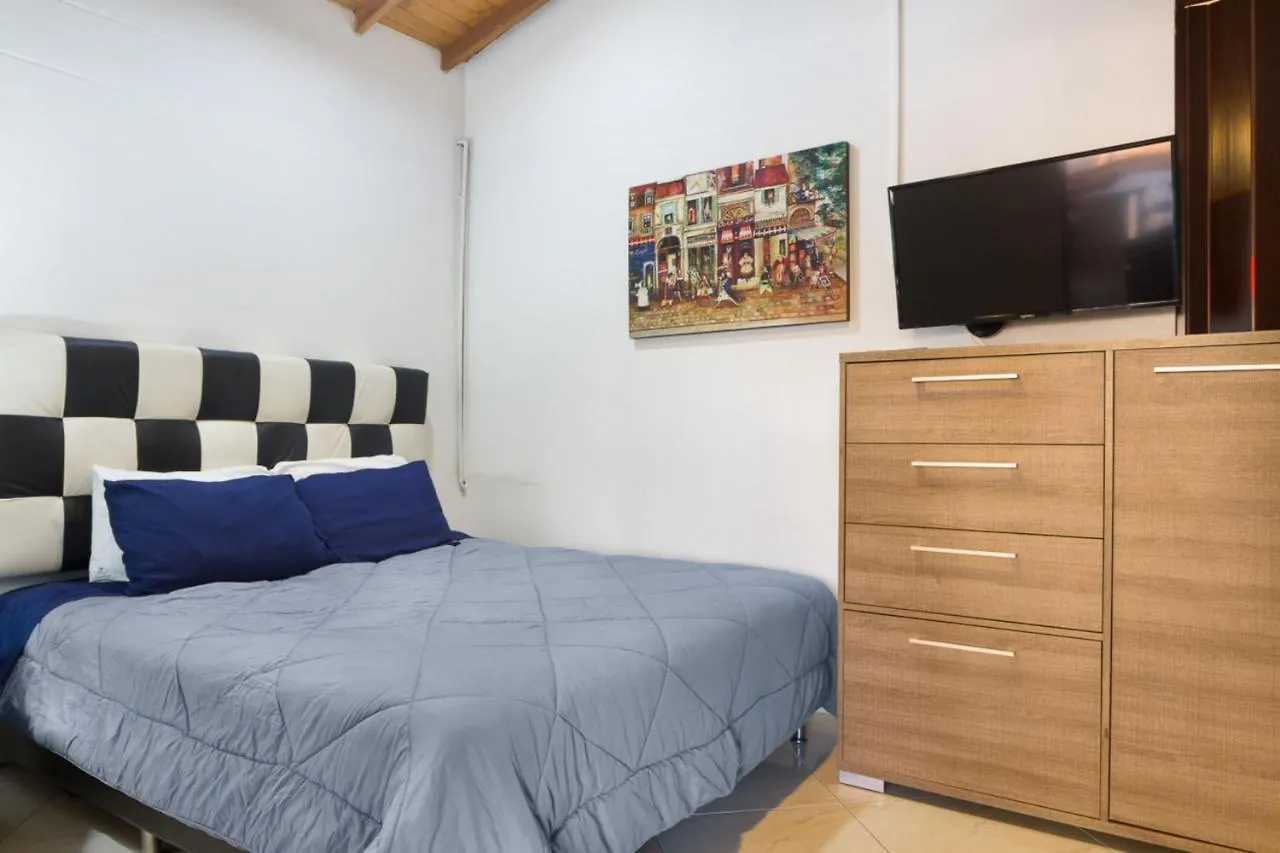 Poblado Brownstone Apartment Medellin