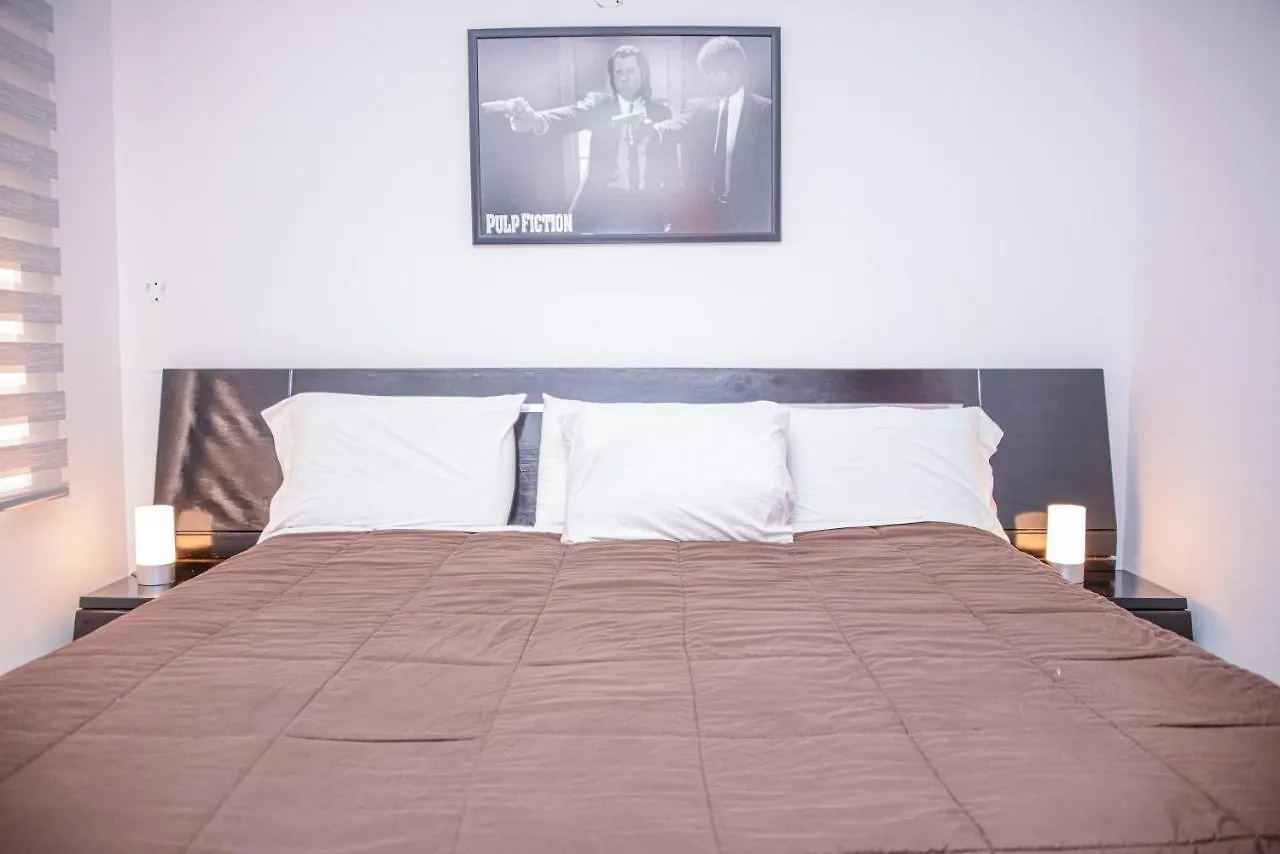 Poblado Brownstone Apartment Medellin