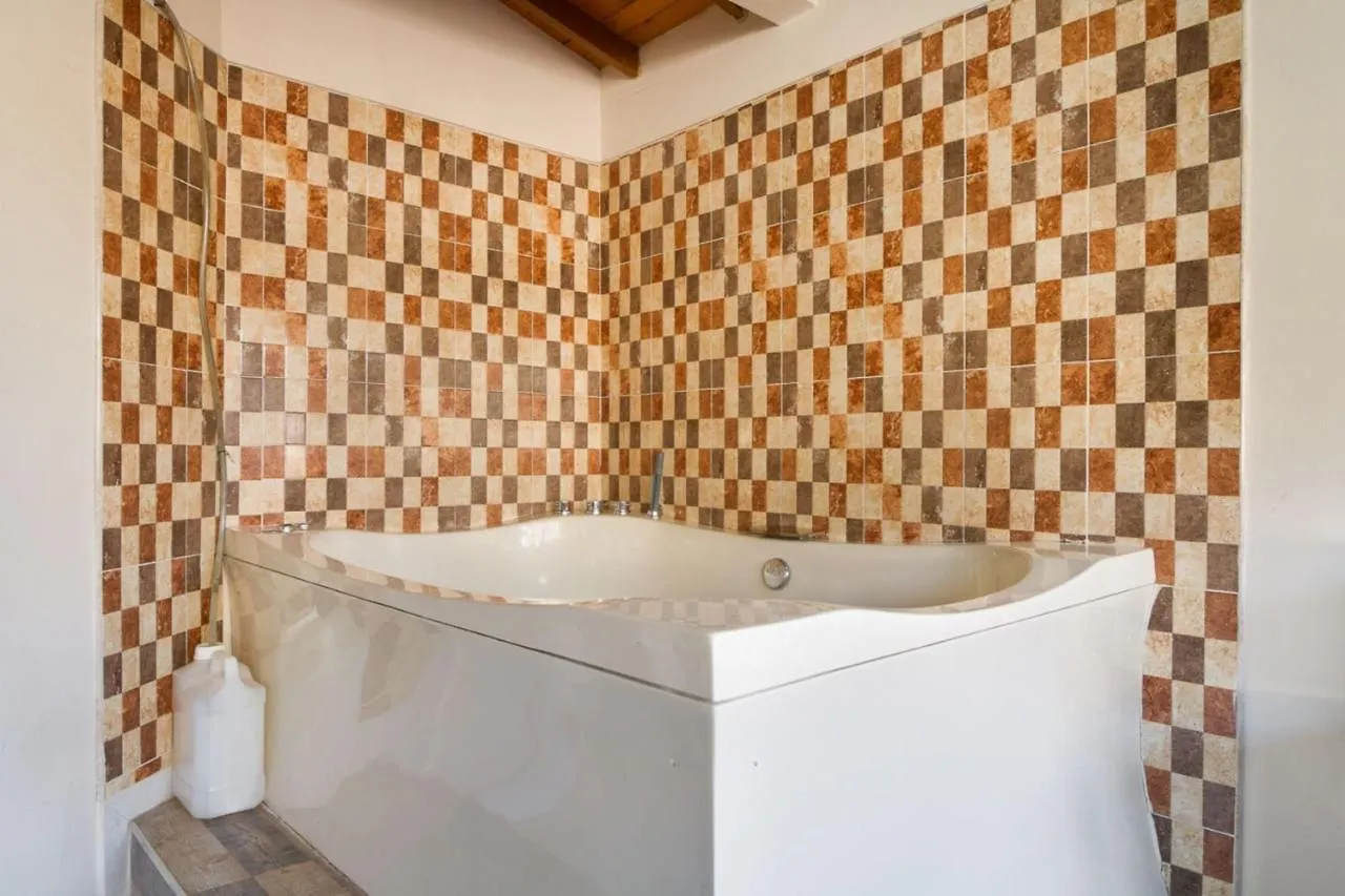 Poblado Brownstone Apartment Medellin